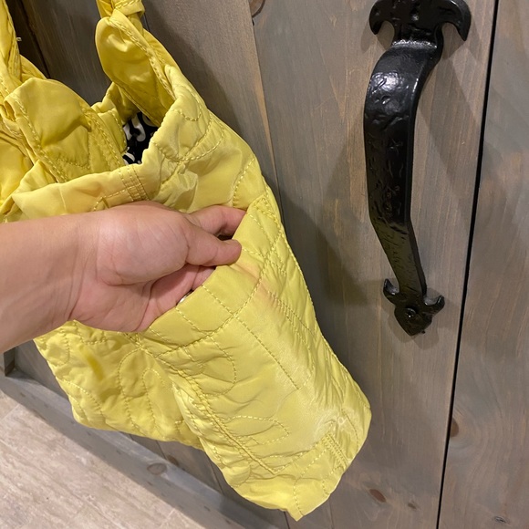 Marc by Marc Jacobs yellow tote bag - Picture 5 of 7